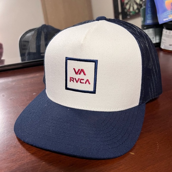 RVCA SnapBack - Picture 2 of 3